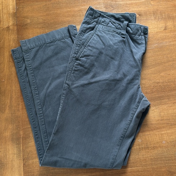 Gap Chino Pants Mens 32x34 Khakis Flat Front Grey Gray - Picture 2 of 5